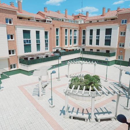 Apartamento Para 5 Personas Con Garaje A 10 Minutos De バリャドリド エクステリア 写真