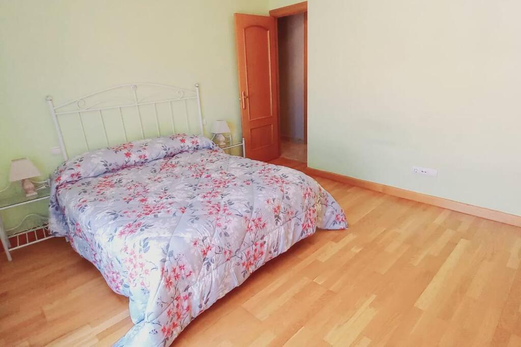 Apartamento Para 5 Personas Con Garaje A 10 Minutos De バリャドリド エクステリア 写真
