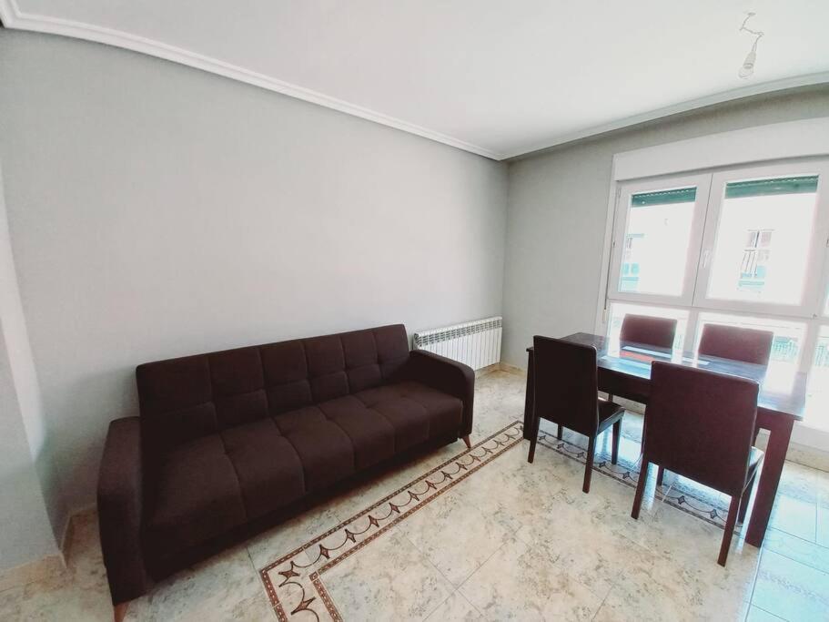 Apartamento Para 5 Personas Con Garaje A 10 Minutos De バリャドリド エクステリア 写真